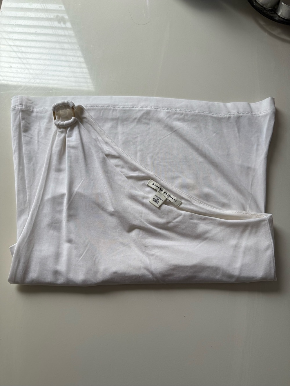 Banana Republic Men’s White One-Shoulder Ring Detail Short Sleeve Tee